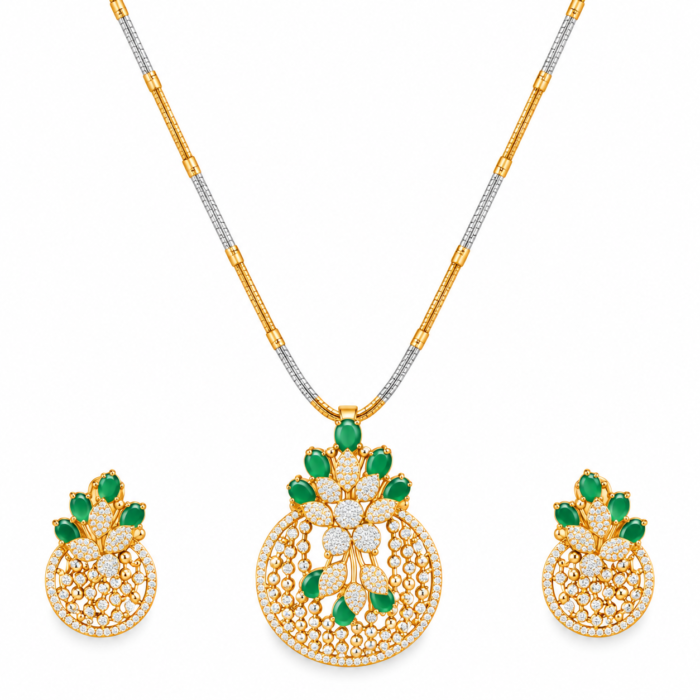 Ornate Emerald and Diamond Jewelry Set Ornate Emerald and Diamond Jewelry Set