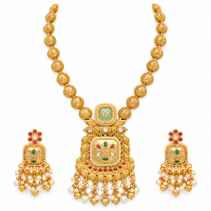 Ornate Gold Necklace and Earrings Set Ornate Gold Necklace and Earrings Set